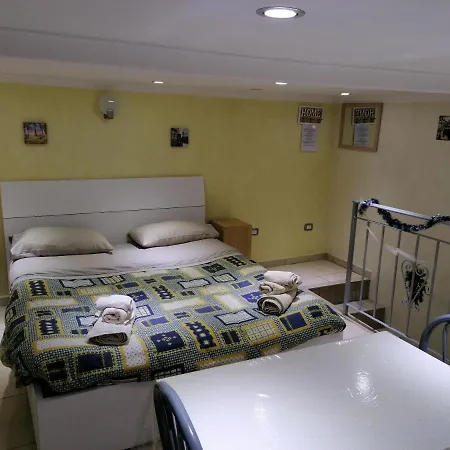 Apartment La Mansardina Neapel