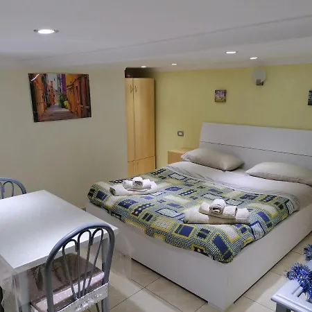 La Mansardina Apartment Neapel